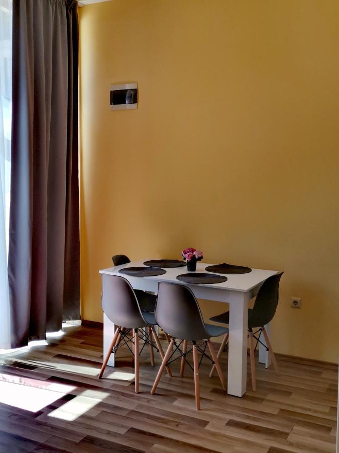 Pool Apartment Amadeus Lux 써니비치 외부 사진