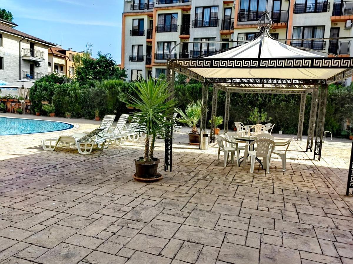 Pool Apartment Amadeus Lux 써니비치 외부 사진