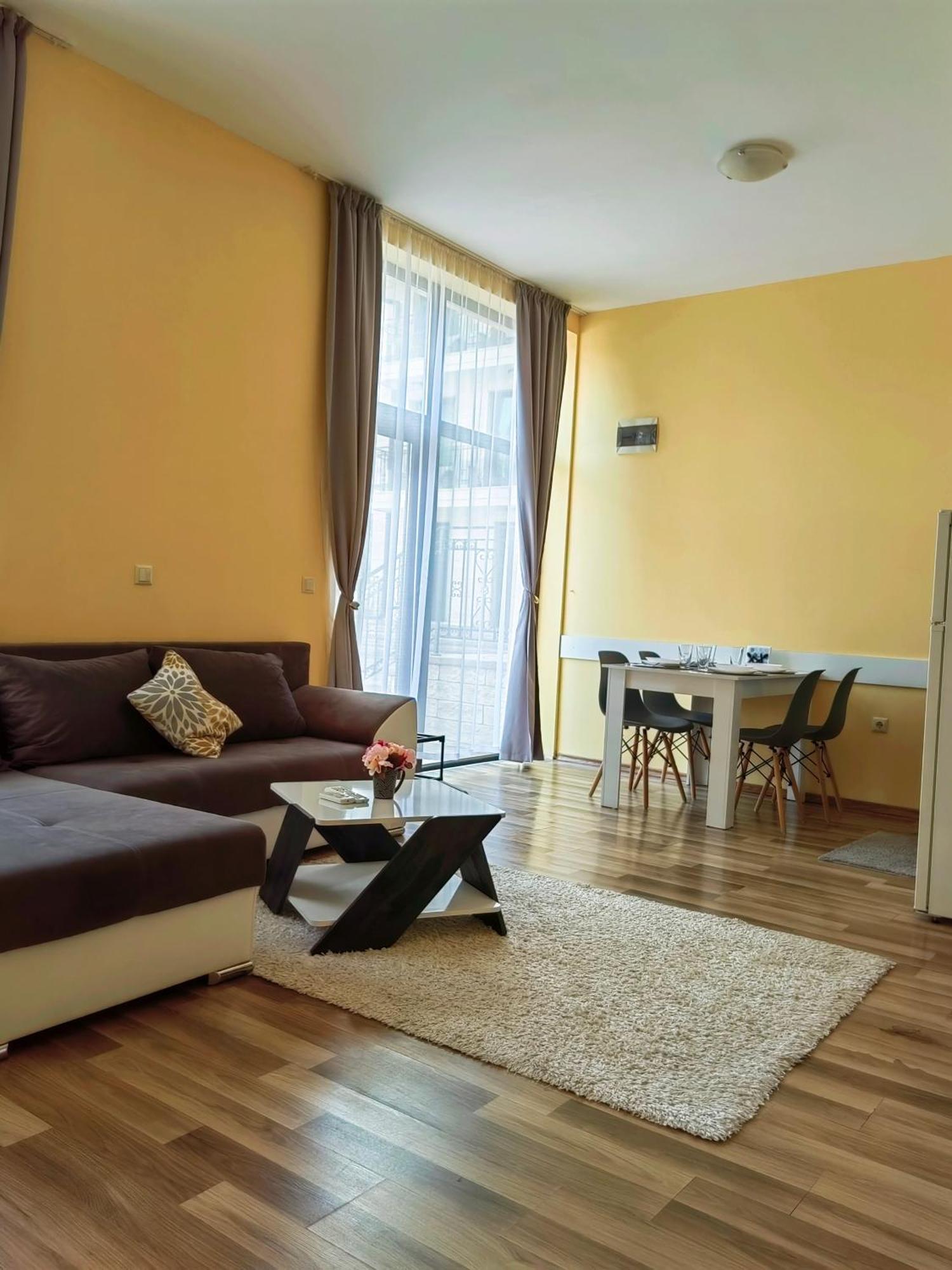 Pool Apartment Amadeus Lux 써니비치 객실 사진